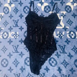 👑 Medium Black Lace Bodysuit